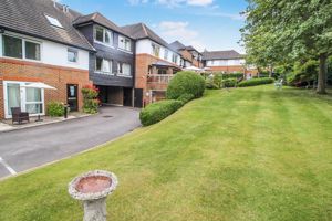 COMMUNAL GARDENS- click for photo gallery